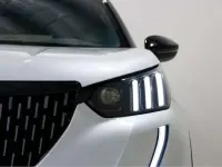 Usado Peugeot 2008 GT-line 131 CV (96 kW) 2020 Blanco SUV