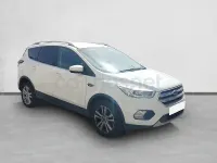 Usado Ford Kuga Trend 120 CV (88 kW) 2019 Blanco SUV