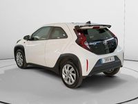 Usado Toyota Aygo X Play 72 CV (52 kW) 2023 Blanco SUV