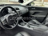 Usado Jaguar XE Portfolio 200 CV (147 kW) 2018 Gris / plata Berlina