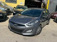 Usado Hyundai i30 Style 135 CV (99 kW) 2013 Gris / plata Berlina