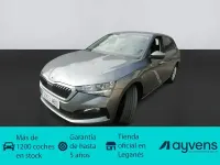 Usado Skoda Scala Ambition 95 CV (69 kW) 2022 Gris Utilitario