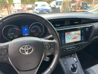 Usado Toyota Auris Hybrid Edition 136 CV (100 kW) 2018 Blanco