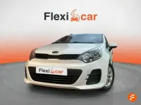 Usado Kia Rio 84 CV (61 kW) 2017 Blanco Utilitario
