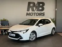 Usado Toyota Corolla Active 122 CV (89 kW) 2019 Blanco Berlina
