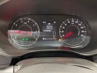 Usado Dacia Sandero Essentiel 91 CV (66 kW) 2021 Rojo Utilitario