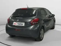 Usado Peugeot 208 Allure 82 CV (60 kW) 2017 Gris Utilitario