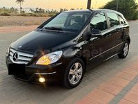 Usado Mercedes B200 136 CV (100 kW) 2011 Negro Monovolumen