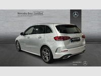 Usado Mercedes B180 116 CV (85 kW) 2022 Gris / plata Monovolumen