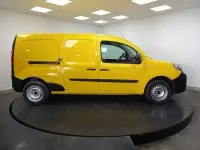 Usado Renault Kangoo 95 CV (69 kW) 2020 Amarillo Berlina