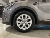 Usado Renault Captur Zen 140 CV (102 kW) 2022 Gris SUV