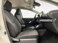 Usado Toyota Yaris Active 116 CV (85 kW) 2024 Blanco Utilitario