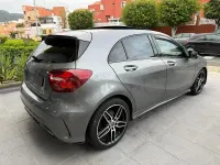 Usado Mercedes A180 AMG line 122 CV (89 kW) 2016 Gris / plata Berlina