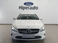 Usado Mercedes CLA200 Shooting Brake 136 CV (100 kW) 2018 Blanco Familiar
