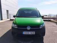 Usado VW Caddy Maxi 102 CV (75 kW) 2020 Verde Monovolumen