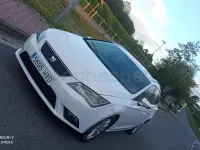 Usado Seat Leon Reference 110 CV (80 kW) 2014 Blanco Familiar