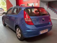 Usado Hyundai i30 Comfort 90 CV (66 kW) 2009 Azul Familiar