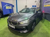 Usado BMW 118 150 CV (110 kW) 2019 Gris / plata Berlina