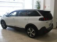 Usado Peugeot 5008 GT-line 120 CV (88 kW) 2017 Blanco Monovolumen