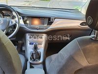 Usado Opel Astra Dynamic 110 CV (80 kW) 2017 Gris / plata Berlina