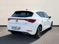 Usado Seat Leon FR 131 CV (96 kW) 2021 Blanco Berlina