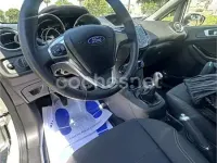 Usado Ford Fiesta Trend 85 CV (62 kW) 2017 Gris / plata Utilitario