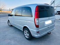 Usado Mercedes Viano 150 CV (110 kW) 2004 Gris / plata Monovolumen