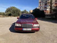 Usado Mercedes C180 122 CV (89 kW) 1998 Granate Berlina