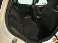 Usado Seat Arona Xperience 110 CV (80 kW) 2023 Blanco SUV