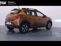 Usado Dacia Sandero Expression 91 CV (66 kW) 2023 Naranja Berlina
