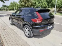 Usado Volvo XC40 Momentum 156 CV (114 kW) 2021 Negro SUV