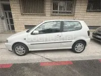 Usado VW Polo Conceptline 50 CV (36 kW) 1999 Blanco Berlina