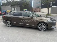 Usado Ford Mondeo Vignale 180 CV (132 kW) 2016 Marrón Berlina