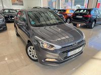 Usado Hyundai i20 85 CV (62 kW) 2015 Gris Utilitario