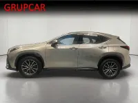 Usado Lexus NX350h Business Edition 242 CV (177 kW) 2023 Gris / plata SUV