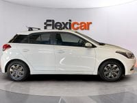 Usado Hyundai i20 84 CV (61 kW) 2017 Gris Berlina