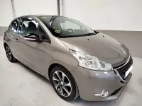 Usado Peugeot 208 Allure 68 CV (50 kW) 2012 Beige Utilitario