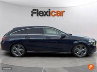 Usado Mercedes CLA200 Shooting Brake 136 CV (100 kW) 2018 Azul Familiar