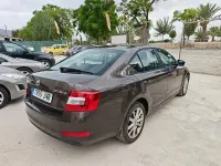 Usado Skoda Octavia Active 115 CV (84 kW) 2016 Marrón Familiar