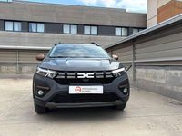 Usado Dacia Jogger Extreme 140 CV (102 kW) 2025 Gris Monovolumen