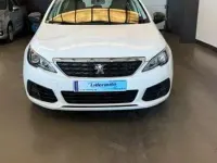Usado Peugeot 308 Access 99 CV (72 kW) 2018 Blanco Utilitario