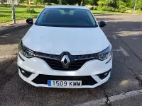 Usado Renault Mégane IV LIMITED 130 CV (95 kW) 2018 Blanco Berlina