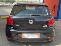 Usado VW Polo Advance 90 CV (66 kW) 2014 Negro Berlina