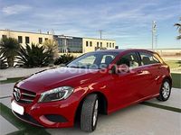 Usado Mercedes A180 Urban 122 CV (89 kW) 2014 Rojo Berlina