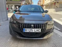 Usado Peugeot 208 Active 102 CV (75 kW) 2020 Gris / plata Utilitario