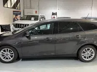 Usado Ford Focus Trend 120 CV (88 kW) 2017 Gris / plata Familiar