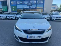 Usado Peugeot 308 Allure 120 CV (88 kW) 2017 Blanco Berlina