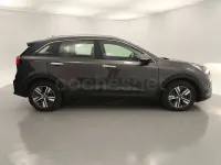 Usado Kia Niro 141 CV (103 kW) 2020 Gris / plata SUV