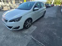 Usado Peugeot 308 Allure 155 CV (114 kW) 2014 Blanco Berlina