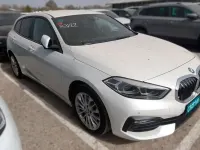 Usado BMW 118 Performance 150 CV (110 kW) 2021 Amarillo Utilitario